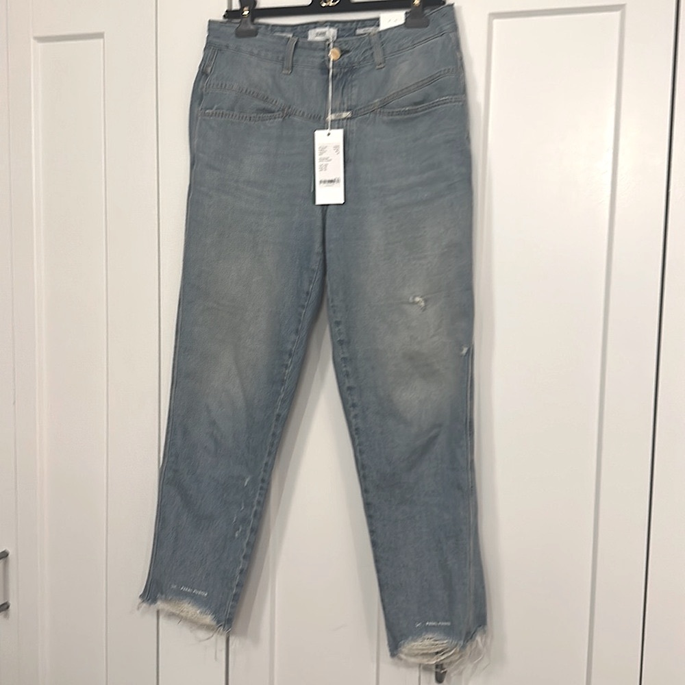Closed denim jean pedal pusher size 48 NWT this fits a US 8